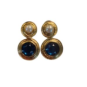 Vintage Faux Pearl & Sapphire Blue Glass Gold Pierced Stud Earrings – Textured M